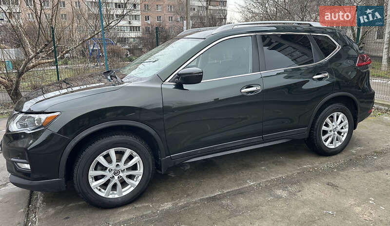 Позашляховик / Кросовер Nissan Rogue 2018 в Запоріжжі
