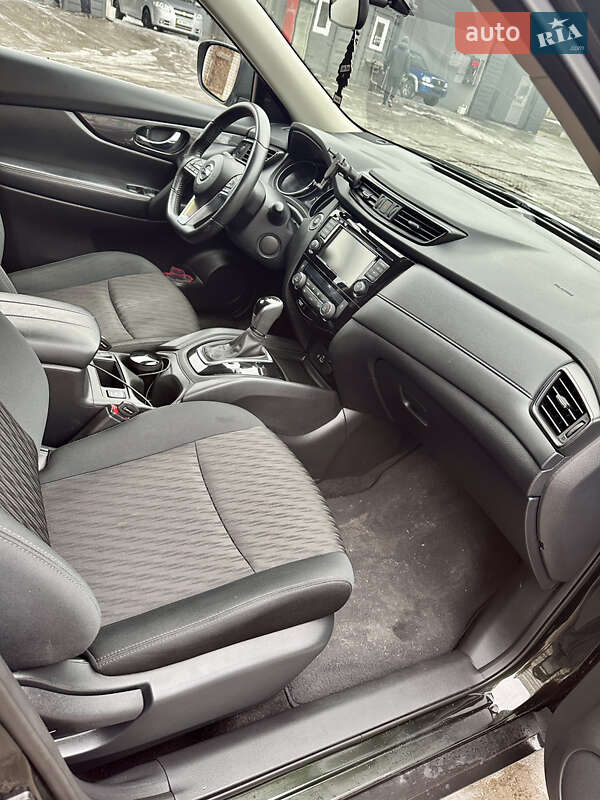 Позашляховик / Кросовер Nissan Rogue 2018 в Запоріжжі