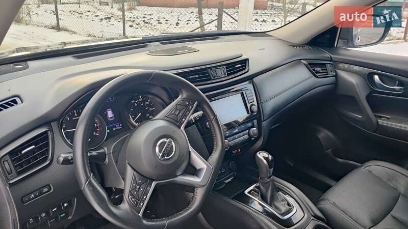 Внедорожник / Кроссовер Nissan Rogue 2018 в Дубно