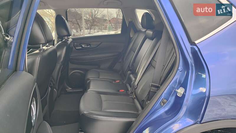 Внедорожник / Кроссовер Nissan Rogue 2018 в Дубно