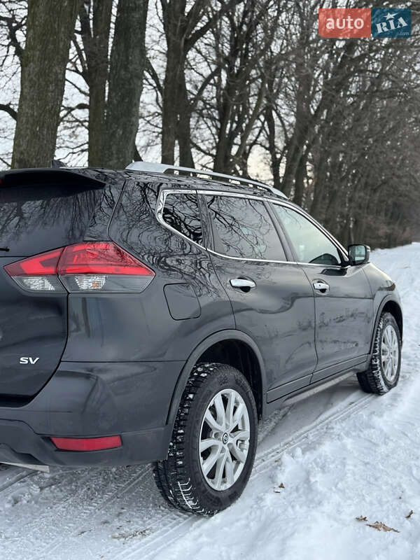 Внедорожник / Кроссовер Nissan Rogue 2016 в Киеве