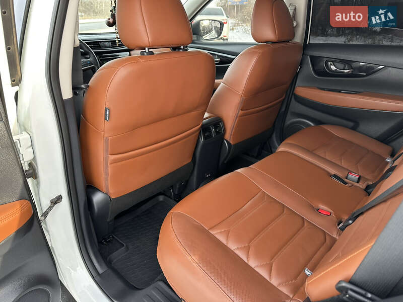 Внедорожник / Кроссовер Nissan Rogue 2018 в Виннице