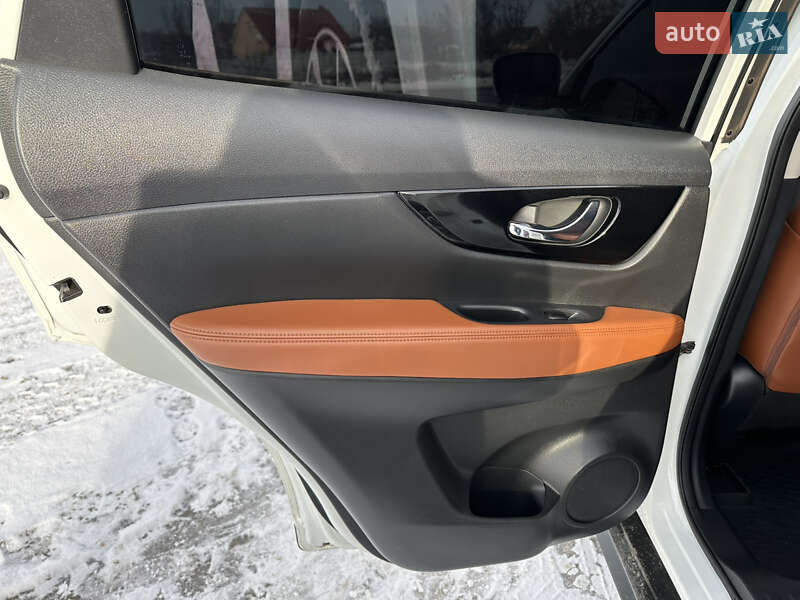 Внедорожник / Кроссовер Nissan Rogue 2018 в Виннице