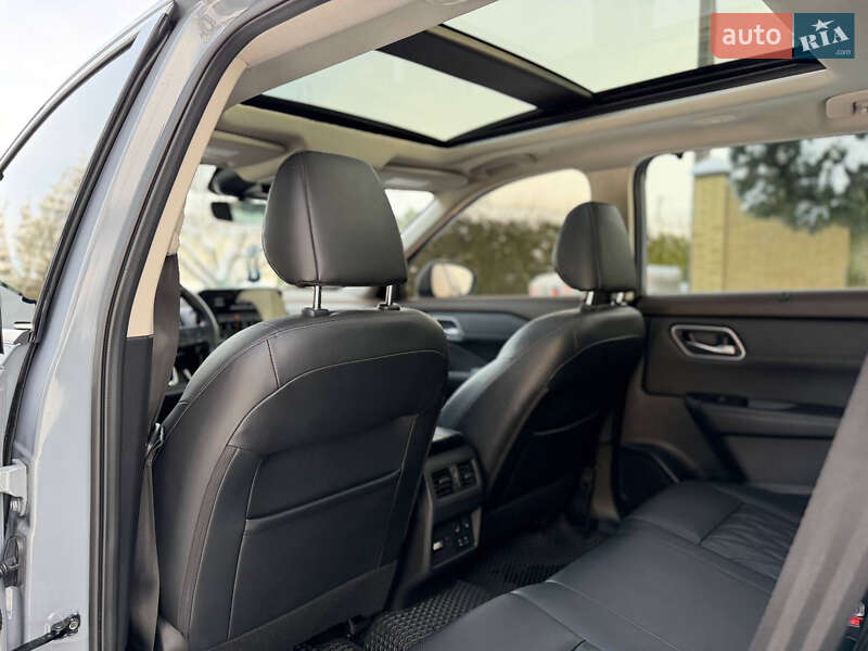 Позашляховик / Кросовер Nissan Rogue 2022 в Білій Церкві