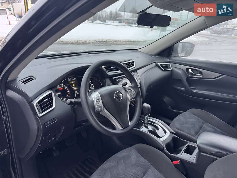 Внедорожник / Кроссовер Nissan Rogue 2015 в Кременчуге