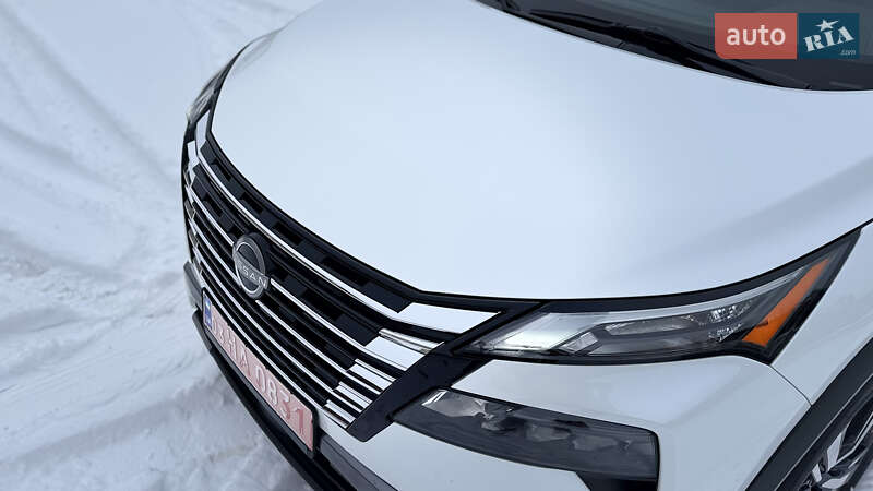 Внедорожник / Кроссовер Nissan Rogue 2024 в Ровно