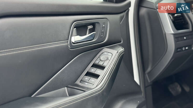 Внедорожник / Кроссовер Nissan Rogue 2024 в Ровно