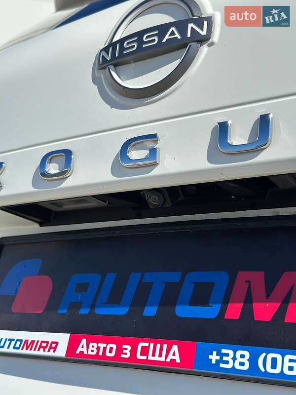 Внедорожник / Кроссовер Nissan Rogue 2023 в Киеве