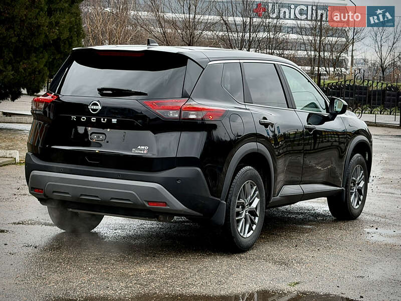 Внедорожник / Кроссовер Nissan Rogue 2023 в Запорожье