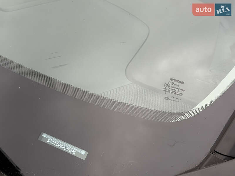 Внедорожник / Кроссовер Nissan Rogue 2023 в Запорожье