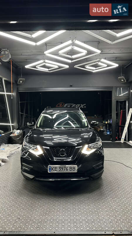 Внедорожник / Кроссовер Nissan Rogue 2017 в Днепре