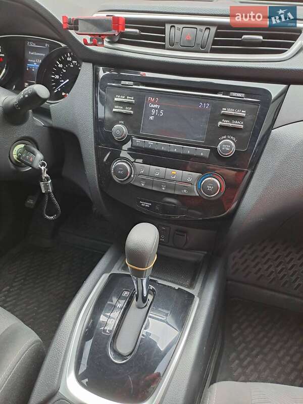 Внедорожник / Кроссовер Nissan Rogue 2015 в Николаеве