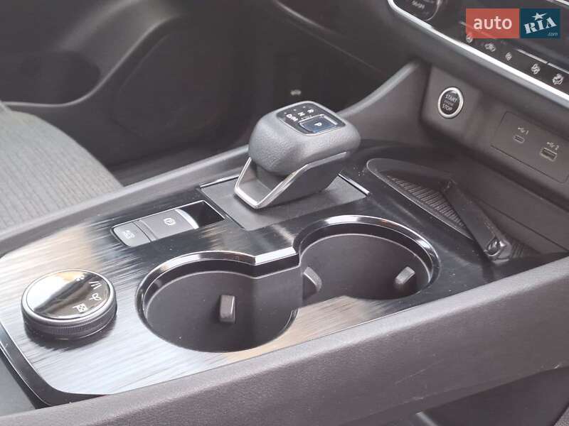 Внедорожник / Кроссовер Nissan Rogue 2021 в Одессе