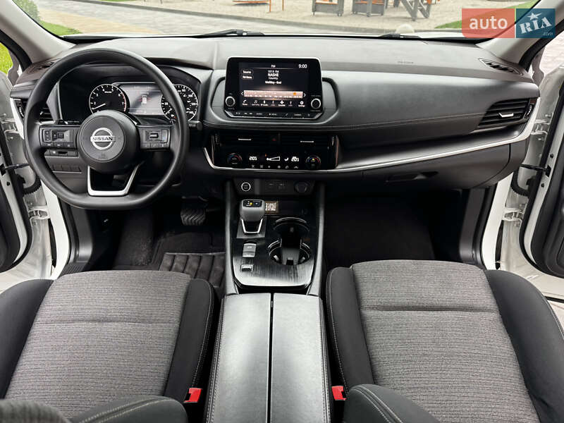 Внедорожник / Кроссовер Nissan Rogue 2021 в Киеве