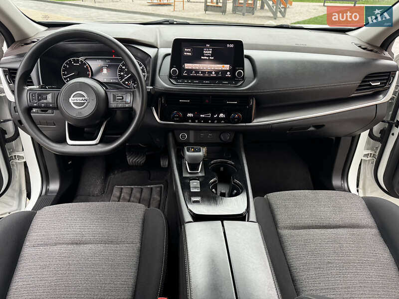 Внедорожник / Кроссовер Nissan Rogue 2021 в Киеве