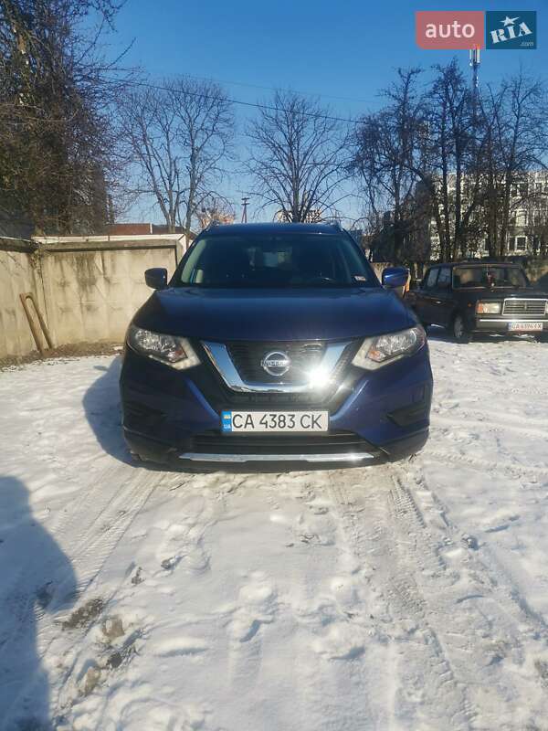 Внедорожник / Кроссовер Nissan Rogue 2016 в Черкассах