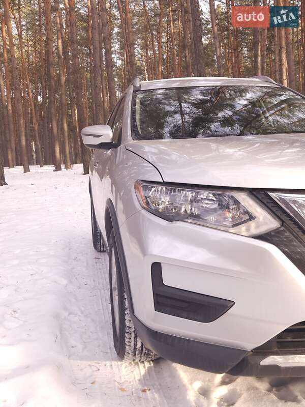 Внедорожник / Кроссовер Nissan Rogue 2018 в Сумах