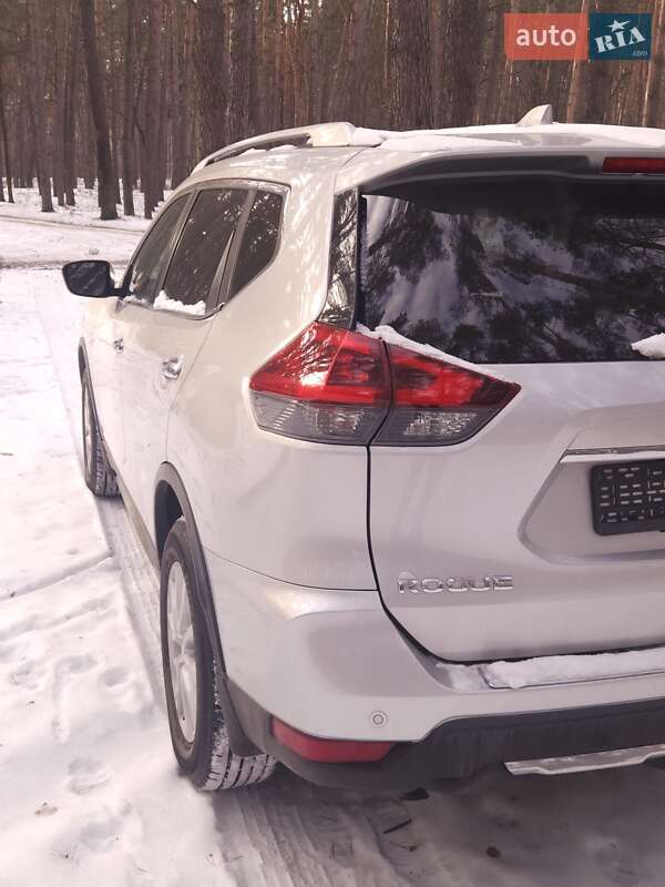 Внедорожник / Кроссовер Nissan Rogue 2018 в Сумах