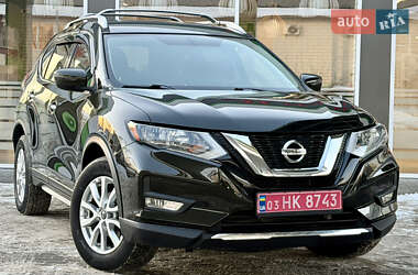 Позашляховик / Кросовер Nissan Rogue 2017 в Житомирі