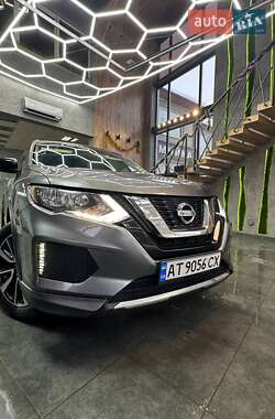 Позашляховик / Кросовер Nissan Rogue 2017 в Івано-Франківську
