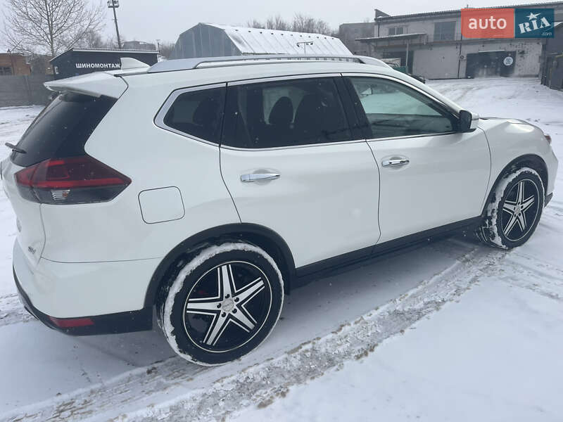 Внедорожник / Кроссовер Nissan Rogue 2018 в Виннице