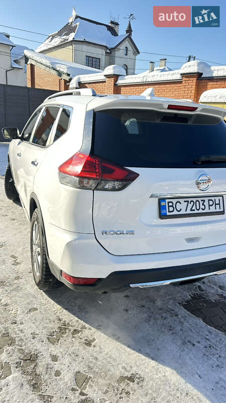 Внедорожник / Кроссовер Nissan Rogue 2017 в Львове