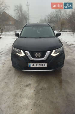 Внедорожник / Кроссовер Nissan Rogue 2017 в Кропивницком