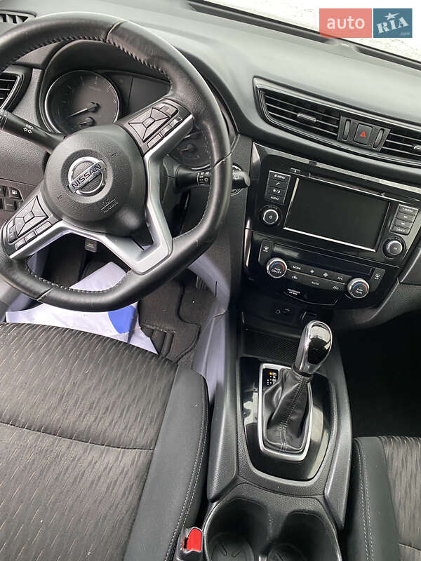 Позашляховик / Кросовер Nissan Rogue 2018 в Хмельницькому