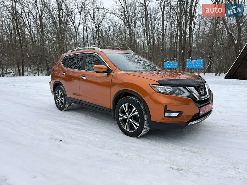 Внедорожник / Кроссовер Nissan Rogue 2019 в Фастове