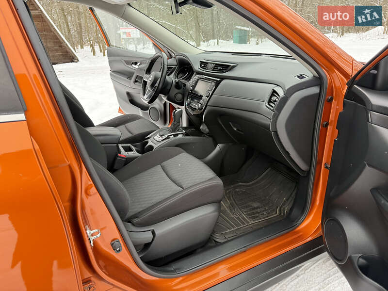 Внедорожник / Кроссовер Nissan Rogue 2019 в Фастове