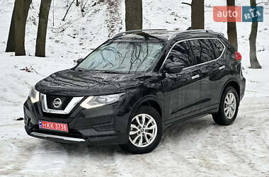 Внедорожник / Кроссовер Nissan Rogue 2017 в Песочине