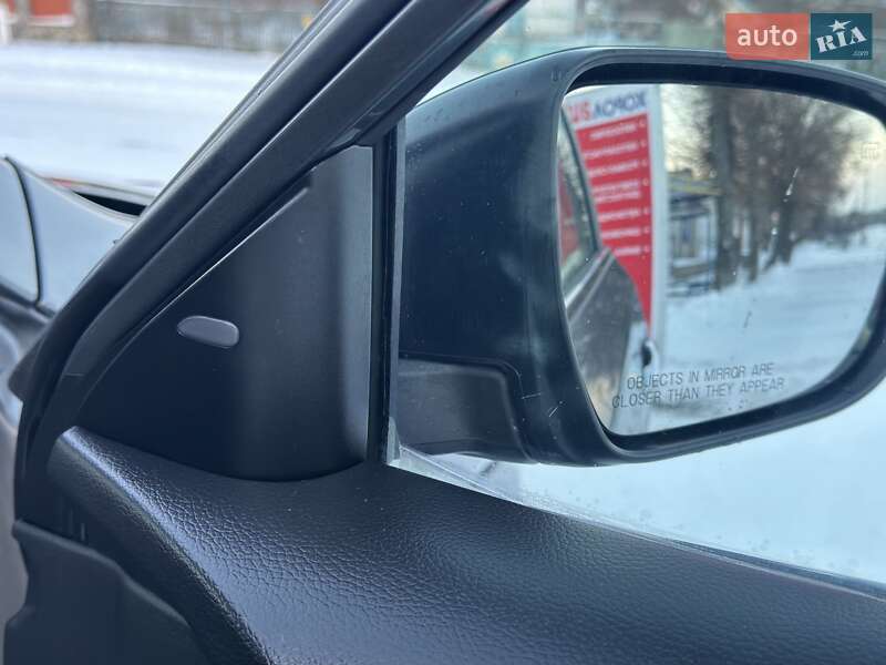 Внедорожник / Кроссовер Nissan Rogue 2016 в Хороле