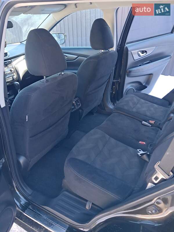 Внедорожник / Кроссовер Nissan Rogue 2015 в Виннице