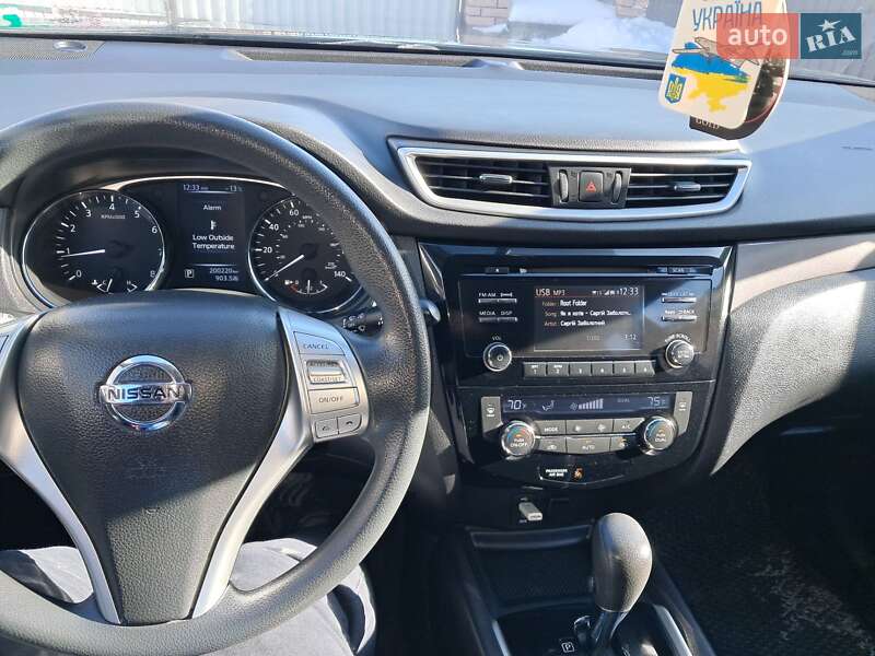 Внедорожник / Кроссовер Nissan Rogue 2015 в Виннице