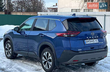 Внедорожник / Кроссовер Nissan Rogue 2023 в Житомире