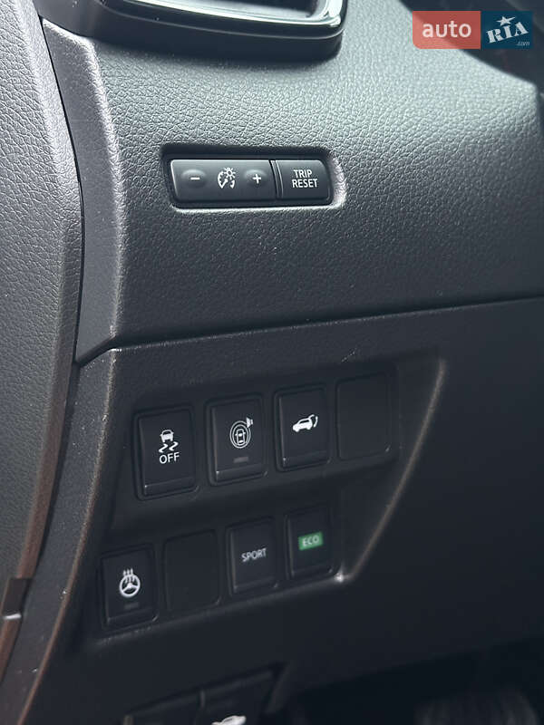 Внедорожник / Кроссовер Nissan Rogue 2017 в Ужгороде фото 23 Внедорожник / Кроссовер Nissan Rogue 2017 в Ужгороде