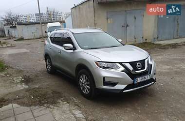 Внедорожник / Кроссовер Nissan Rogue 2017 в Харькове