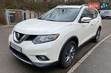 Внедорожник / Кроссовер Nissan Rogue 2015 в Киеве