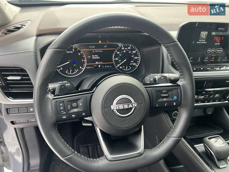 Внедорожник / Кроссовер Nissan Rogue 2023 в Киеве