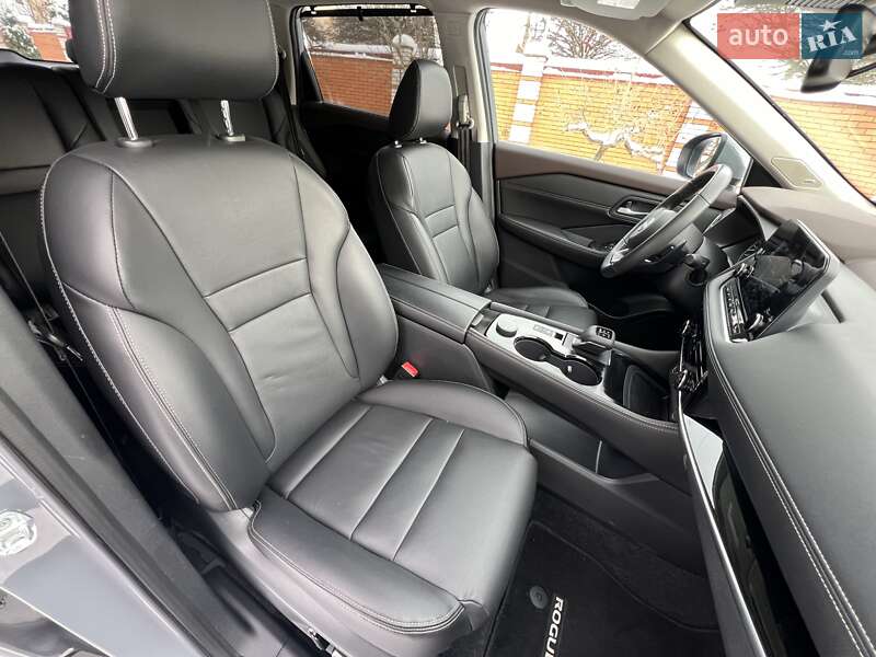 Внедорожник / Кроссовер Nissan Rogue 2023 в Киеве