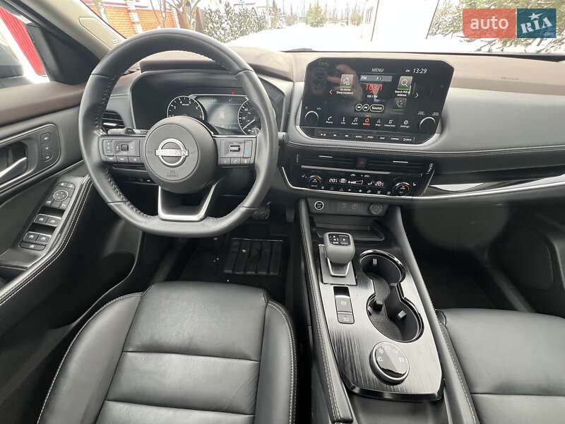Внедорожник / Кроссовер Nissan Rogue 2023 в Киеве