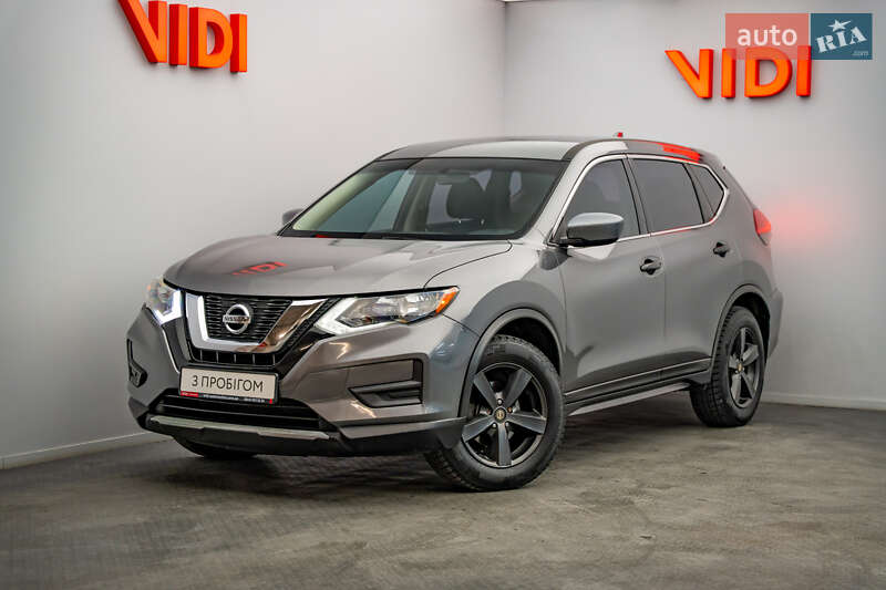Внедорожник / Кроссовер Nissan Rogue 2016 в Киеве