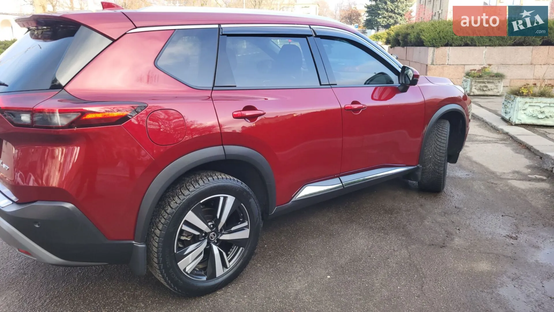 2021 Nissan Rogue - мініатюра 2