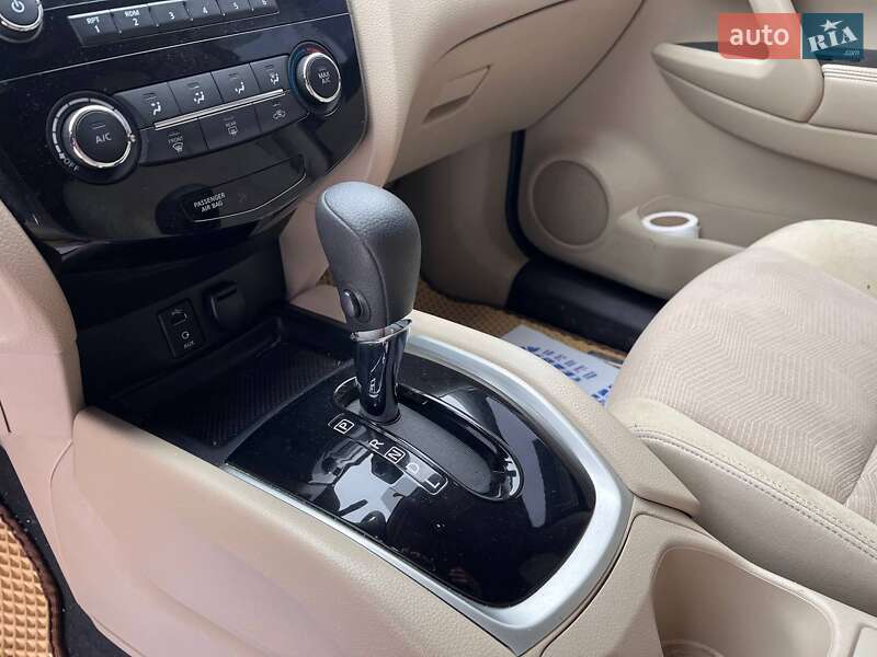 Внедорожник / Кроссовер Nissan Rogue 2016 в Львове фото 12 Внедорожник / Кроссовер Nissan Rogue 2016 в Львове