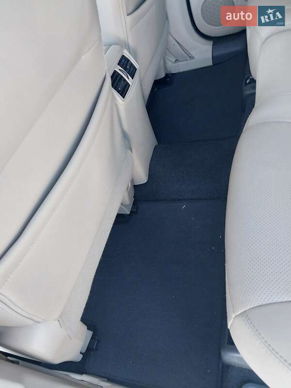 Внедорожник / Кроссовер Nissan Rogue 2018 в Киеве фото 21 Внедорожник / Кроссовер Nissan Rogue 2018 в Киеве