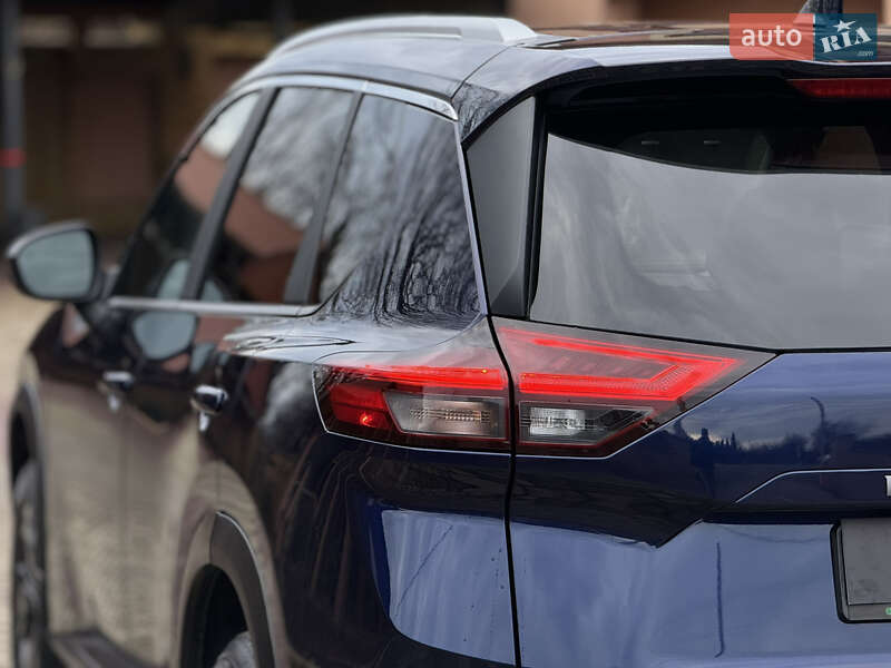 Внедорожник / Кроссовер Nissan Rogue 2024 в Мукачево