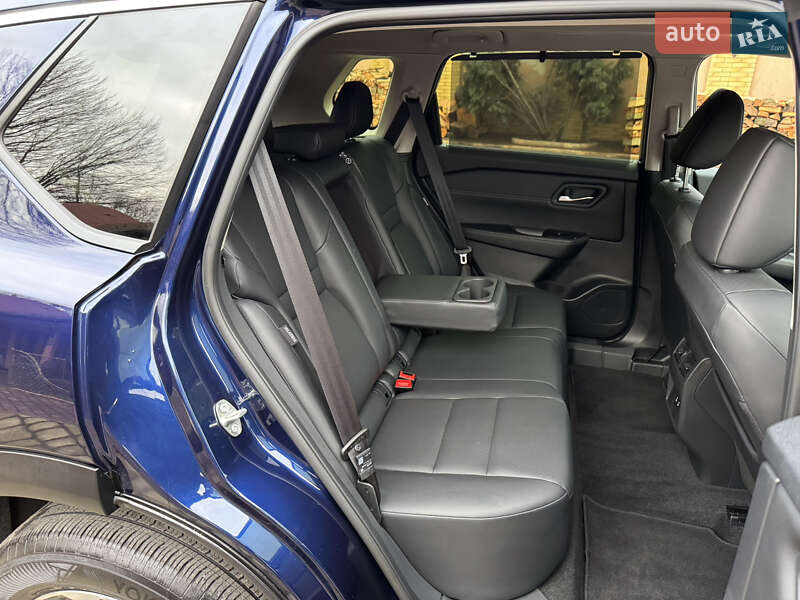 Внедорожник / Кроссовер Nissan Rogue 2024 в Мукачево