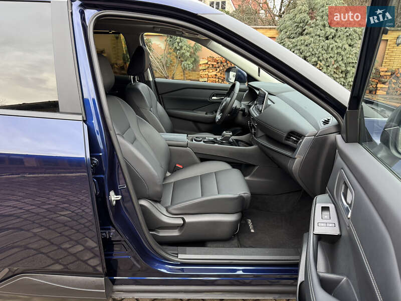 Внедорожник / Кроссовер Nissan Rogue 2024 в Мукачево