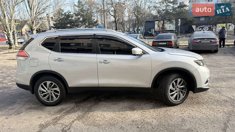 Внедорожник / Кроссовер Nissan Rogue 2015 в Очакове