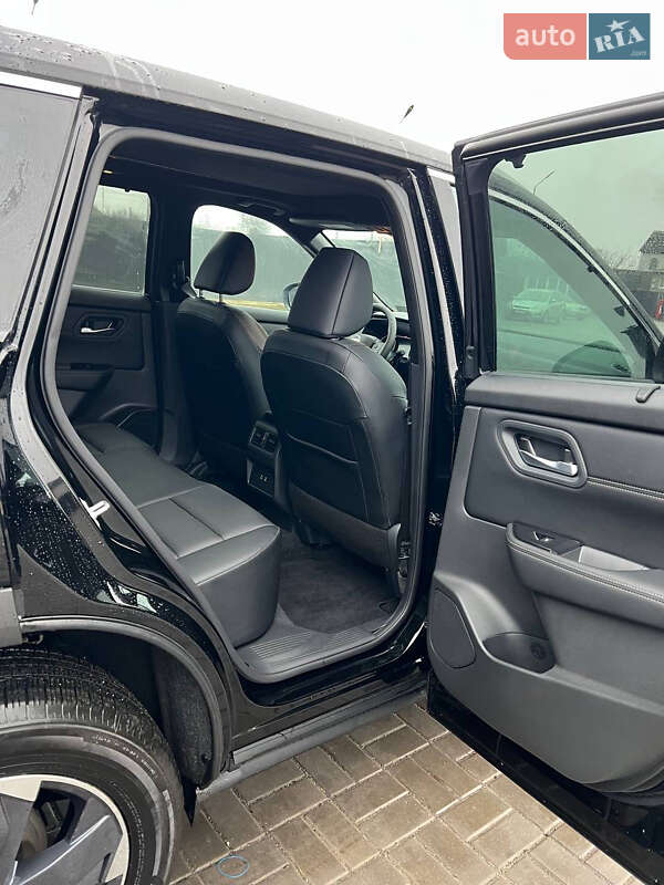 Внедорожник / Кроссовер Nissan Rogue 2025 в Черкассах